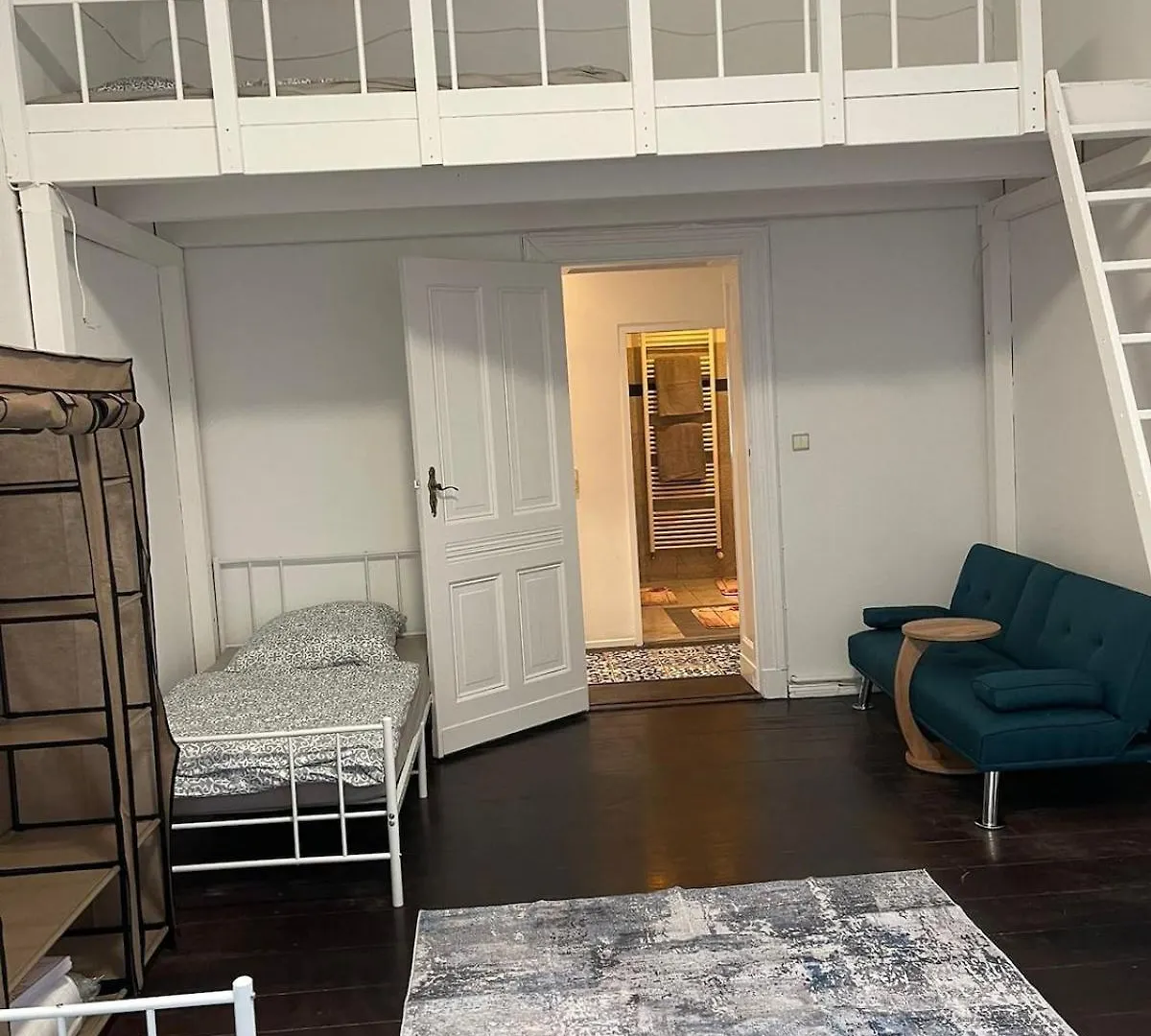 5-Room Apartment Schoeneberg Berlin 0*,  Tyskland